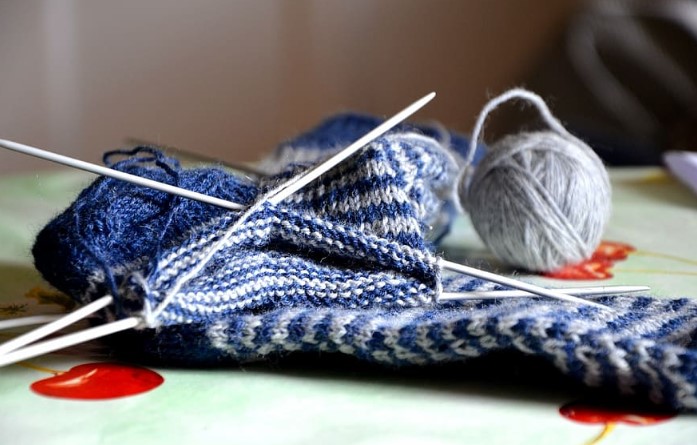 knitting, therapeutic art of knitting